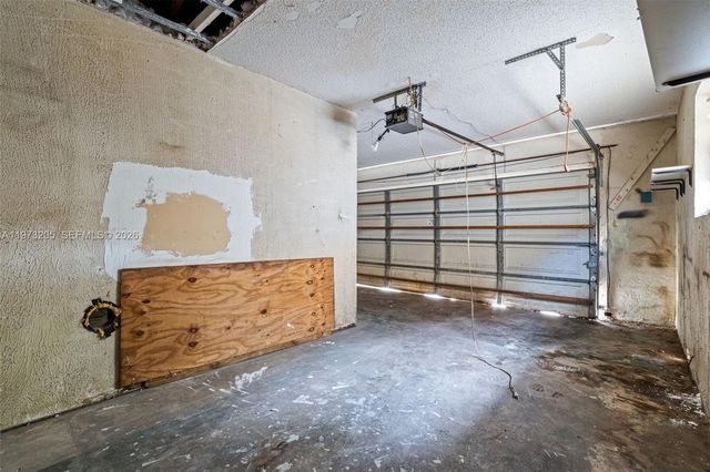 7389 NW 48th Pl, Lauderhill, FL 33319