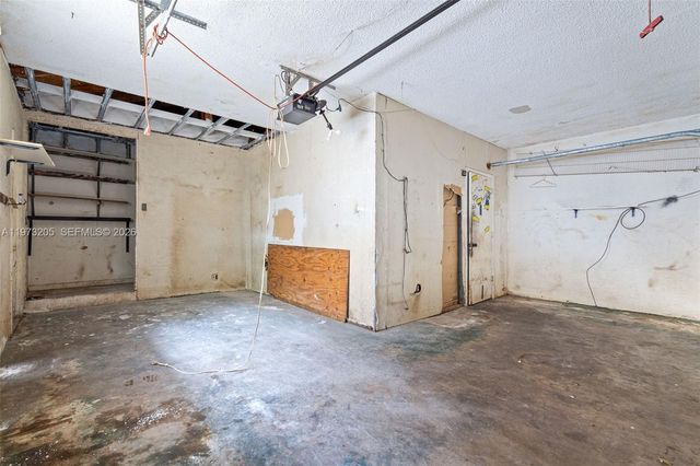 7389 NW 48th Pl, Lauderhill, FL 33319