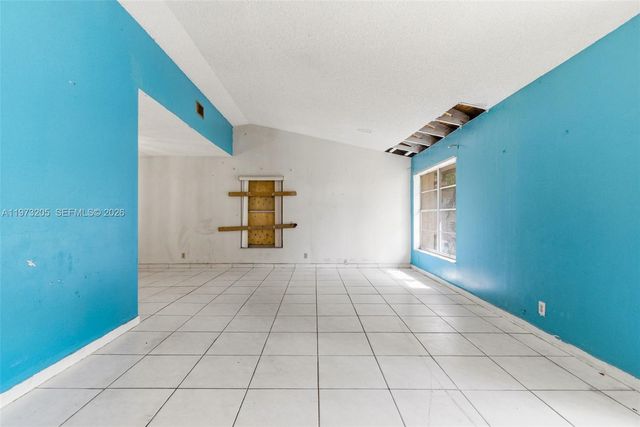 7389 NW 48th Pl, Lauderhill, FL 33319