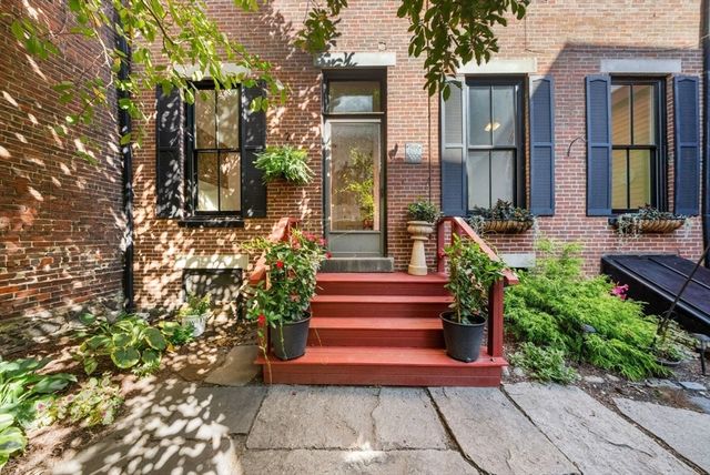 12 Cordis Street 1, Boston, MA 02129