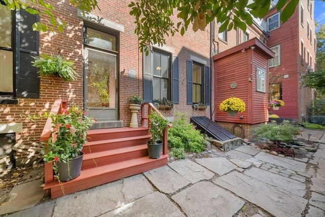 12 Cordis Street 1, Boston, MA 02129