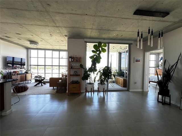 3451 NE 1st Ave M0906, Miami, FL 33137