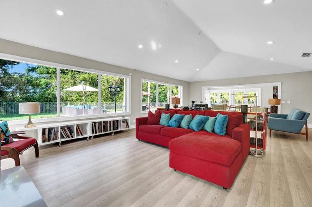 10539 Pine Tree Terrace, Boynton Beach, FL 33436