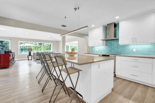 10539 Pine Tree Terrace, Boynton Beach, FL 33436