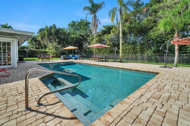 10539 Pine Tree Terrace, Boynton Beach, FL 33436