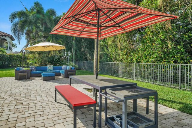 10539 Pine Tree Terrace, Boynton Beach, FL 33436