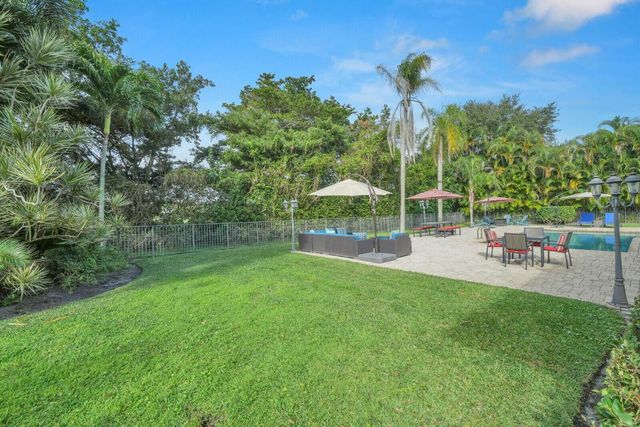 10539 Pine Tree Terrace, Boynton Beach, FL 33436