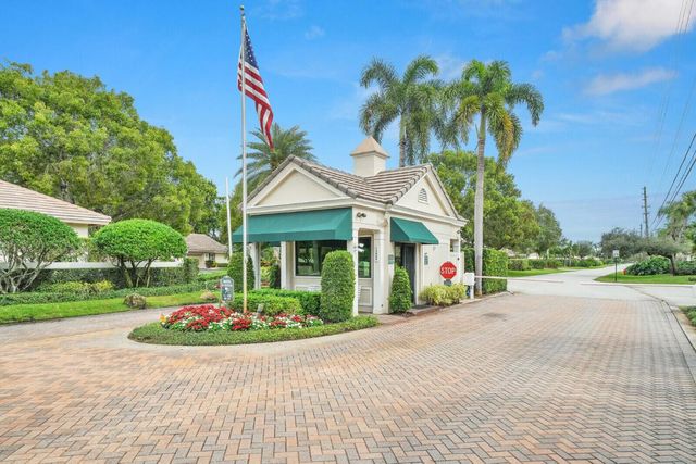 10539 Pine Tree Terrace, Boynton Beach, FL 33436