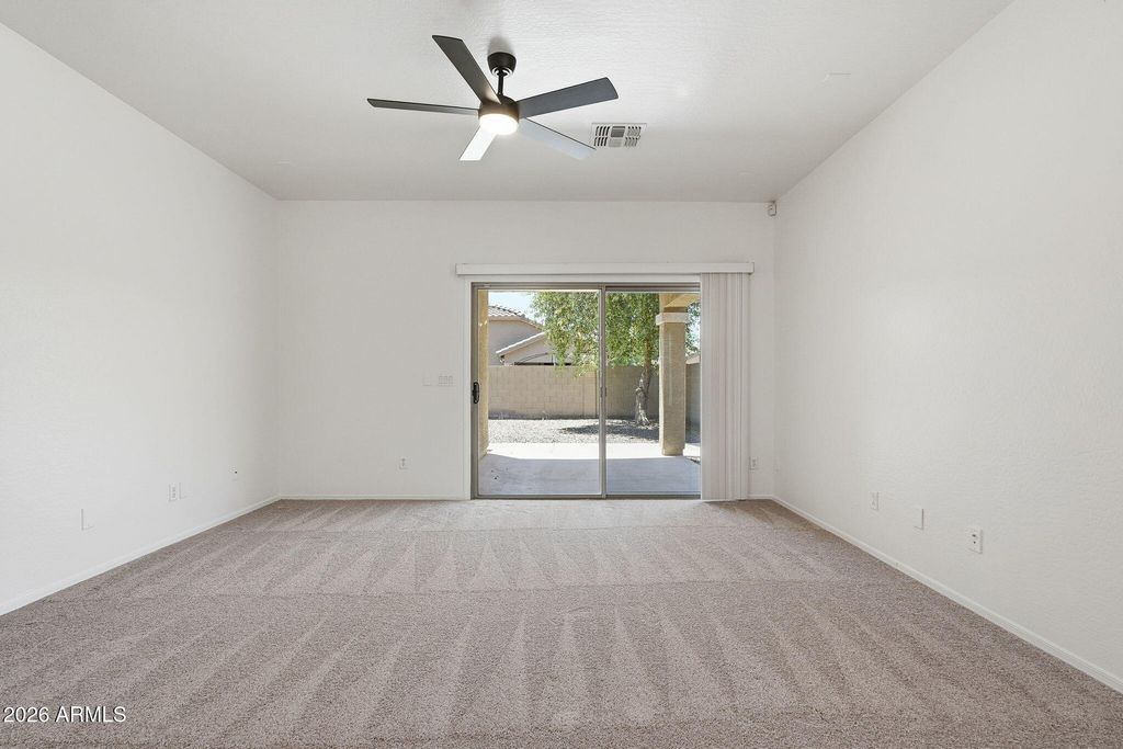 Image 6 of property listing at 10235 W LUXTON Lane, Tolleson, AZ 85353