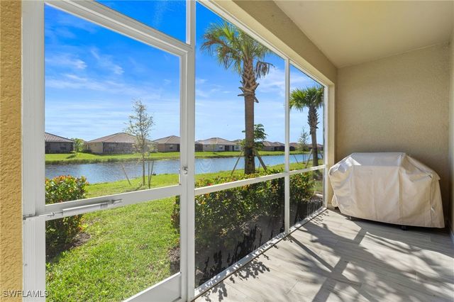 2850 Blossom WAY, Naples, FL 34120