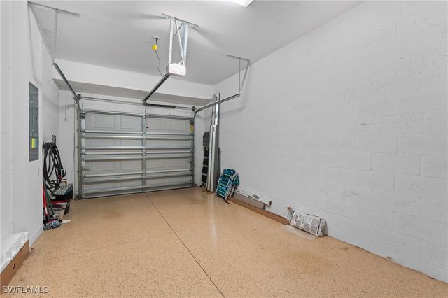 2850 Blossom WAY, Naples, FL 34120