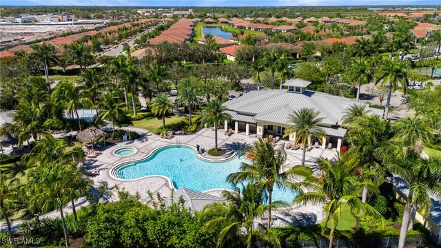 2850 Blossom WAY, Naples, FL 34120