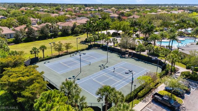 2850 Blossom WAY, Naples, FL 34120
