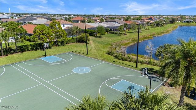 2850 Blossom WAY, Naples, FL 34120