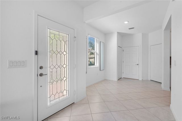 2850 Blossom WAY, Naples, FL 34120