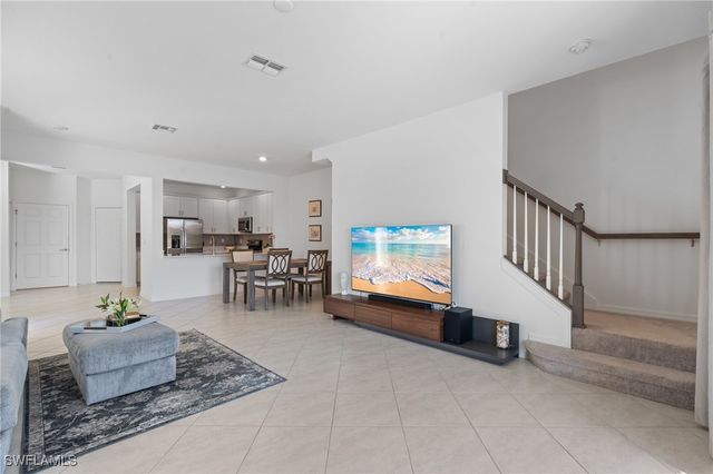 2850 Blossom WAY, Naples, FL 34120