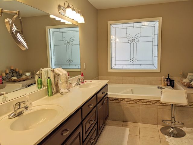 93 Tamatha Dr, Paris, TN 38242