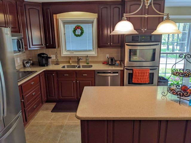 93 Tamatha Dr, Paris, TN 38242