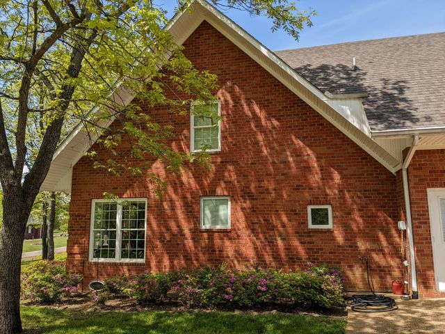 93 Tamatha Dr, Paris, TN 38242