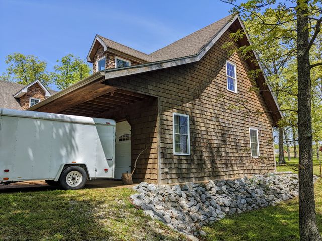 93 Tamatha Dr, Paris, TN 38242