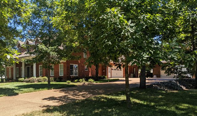 93 Tamatha Dr, Paris, TN 38242