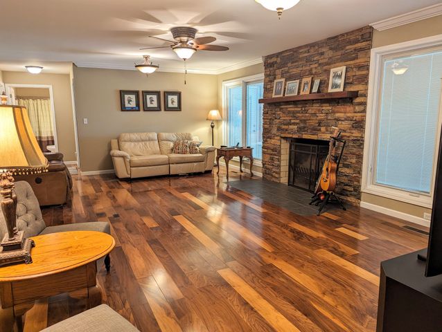 93 Tamatha Dr, Paris, TN 38242
