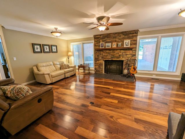 93 Tamatha Dr, Paris, TN 38242