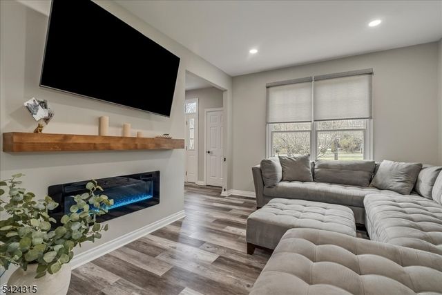 91 Ridge Rd, Jefferson Twp., NJ 07438