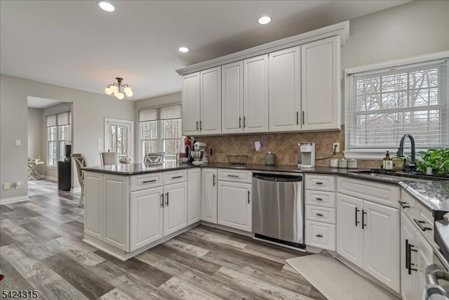 91 Ridge Rd, Jefferson Twp., NJ 07438