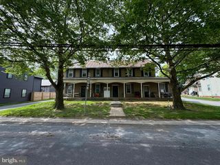154-158 MAIN ST W, Leola, PA 17540