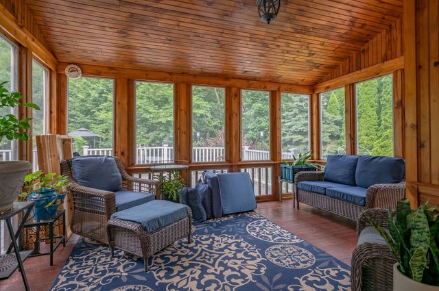3 Drake Lane, Merrimack, NH 03054