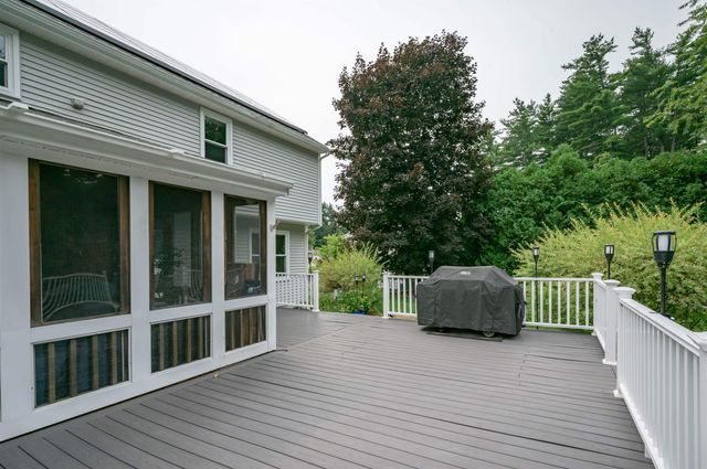 3 Drake Lane, Merrimack, NH 03054