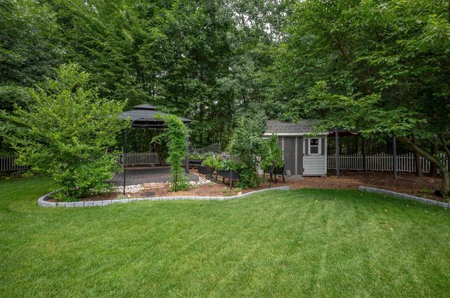3 Drake Lane, Merrimack, NH 03054