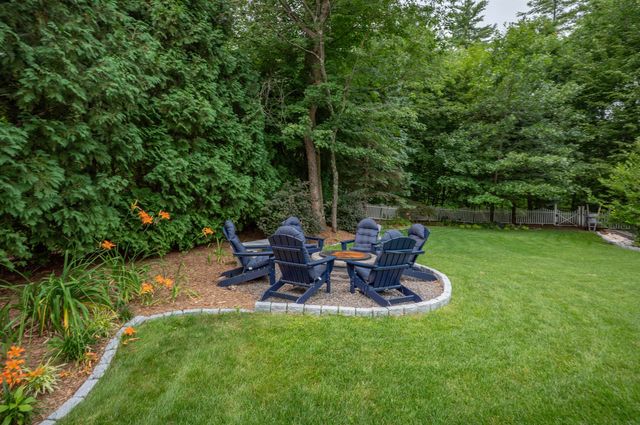 3 Drake Lane, Merrimack, NH 03054