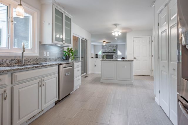 3 Drake Lane, Merrimack, NH 03054