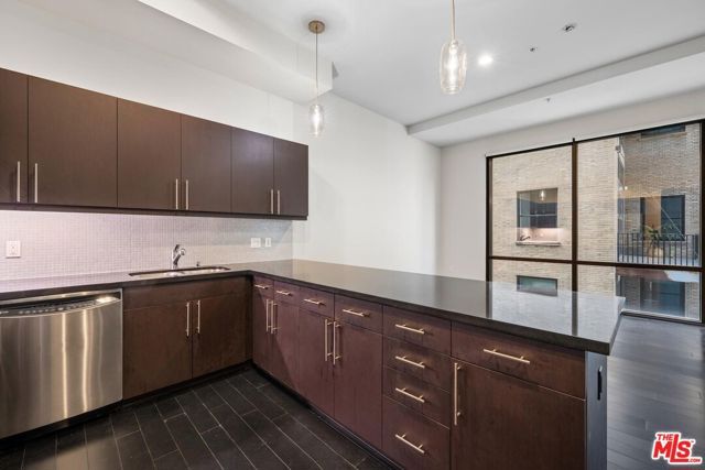 655 S Hope Street 1006, Los Angeles, CA 90017