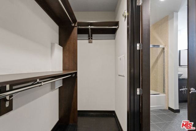 655 S Hope Street 1006, Los Angeles, CA 90017