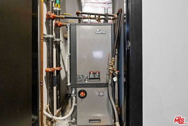 655 S Hope Street 1006, Los Angeles, CA 90017