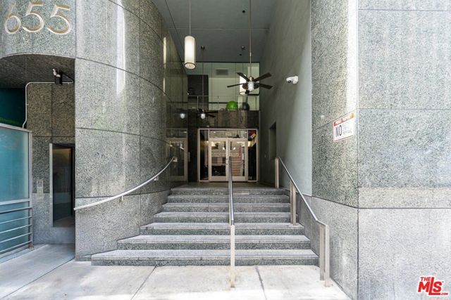 655 S Hope Street 1006, Los Angeles, CA 90017