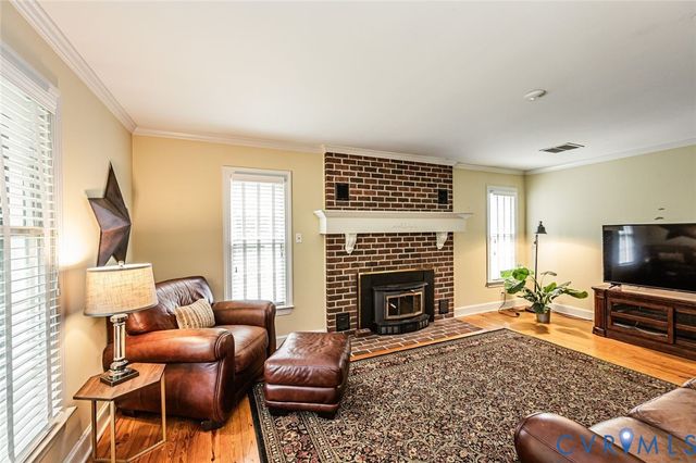 7300 Old Roxbury Rd, Quinton, VA 23141