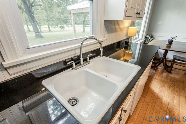 7300 Old Roxbury Rd, Quinton, VA 23141