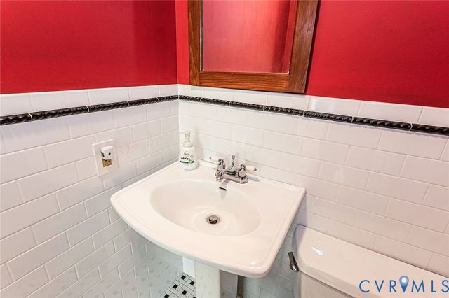 7300 Old Roxbury Rd, Quinton, VA 23141