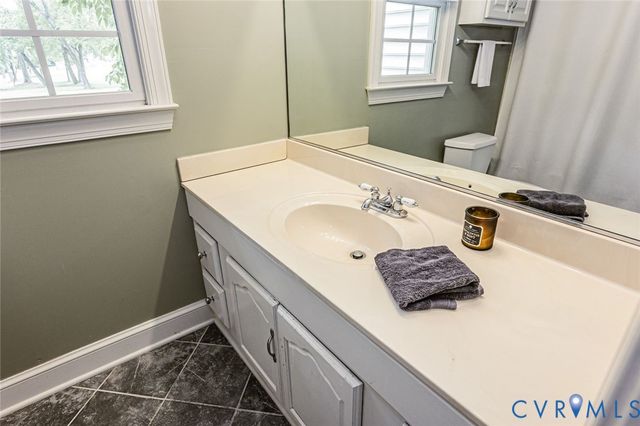 7300 Old Roxbury Rd, Quinton, VA 23141