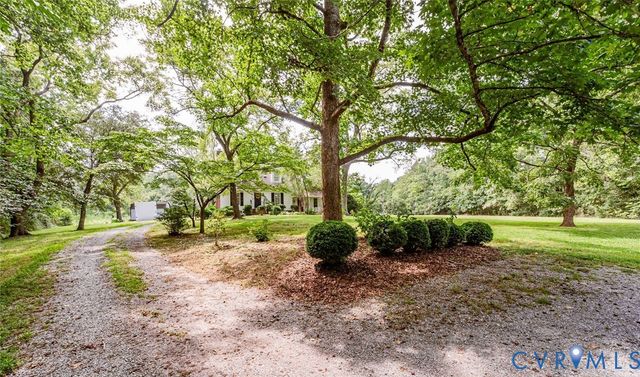 7300 Old Roxbury Rd, Quinton, VA 23141