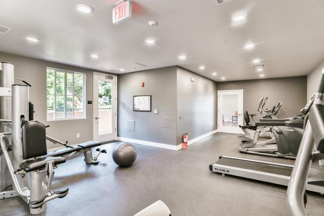 538 S Mathilda Avenue 301, Sunnyvale, CA 94086