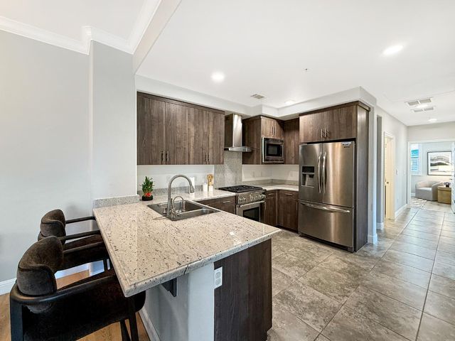 538 S Mathilda Avenue 301, Sunnyvale, CA 94086