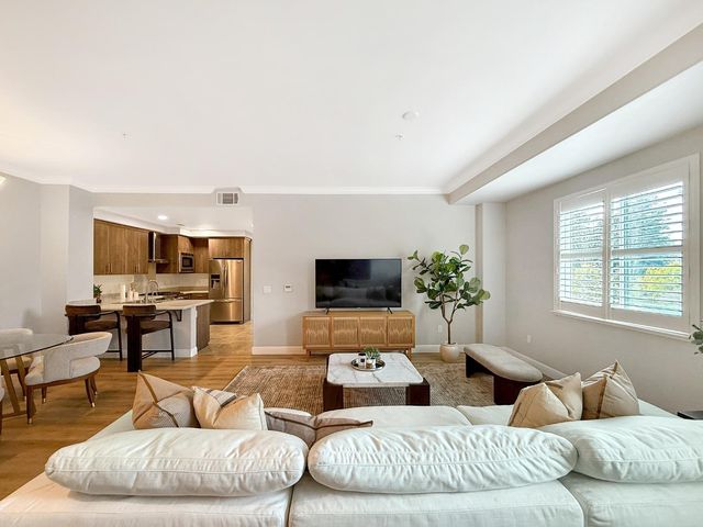 538 S Mathilda Avenue 301, Sunnyvale, CA 94086