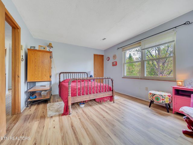 7709 Neubert Springs Rd, Knoxville, TN 37920