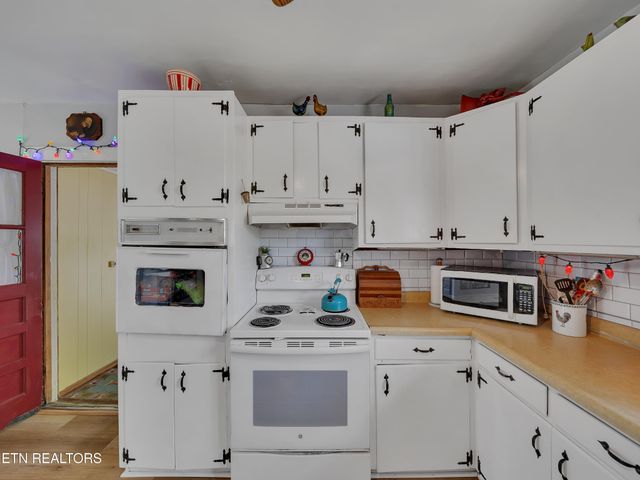 7709 Neubert Springs Rd, Knoxville, TN 37920