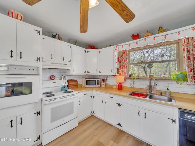 7709 Neubert Springs Rd, Knoxville, TN 37920